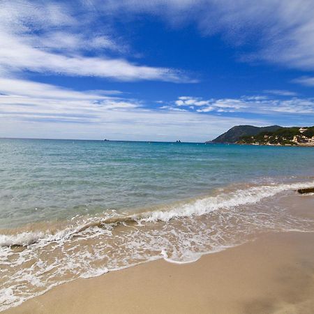 Appartamento Les Pieds Dans L'Eau La Seyne-sur-Mer Esterno foto